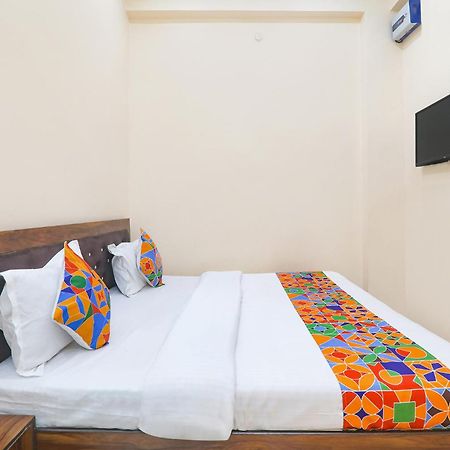 Fabhotel Rk Palace Ayodhya Bagian luar foto