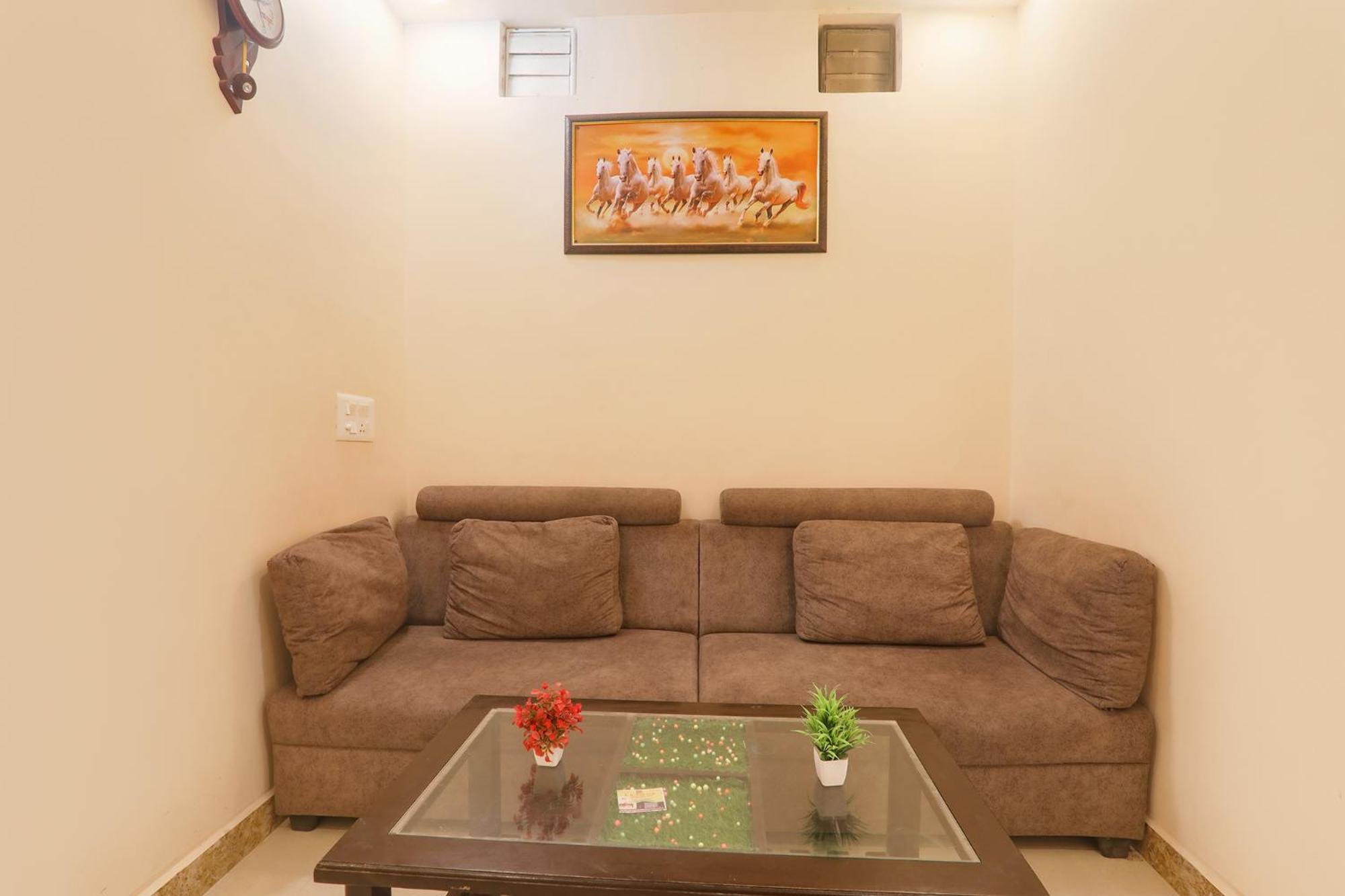 Fabhotel Rk Palace Ayodhya Bagian luar foto
